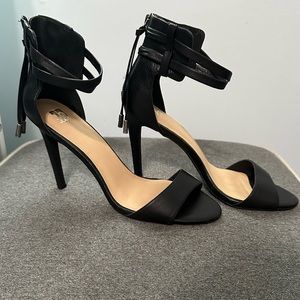JOE’S JEANS STRAPPY BLACK HEELS SIZE 8